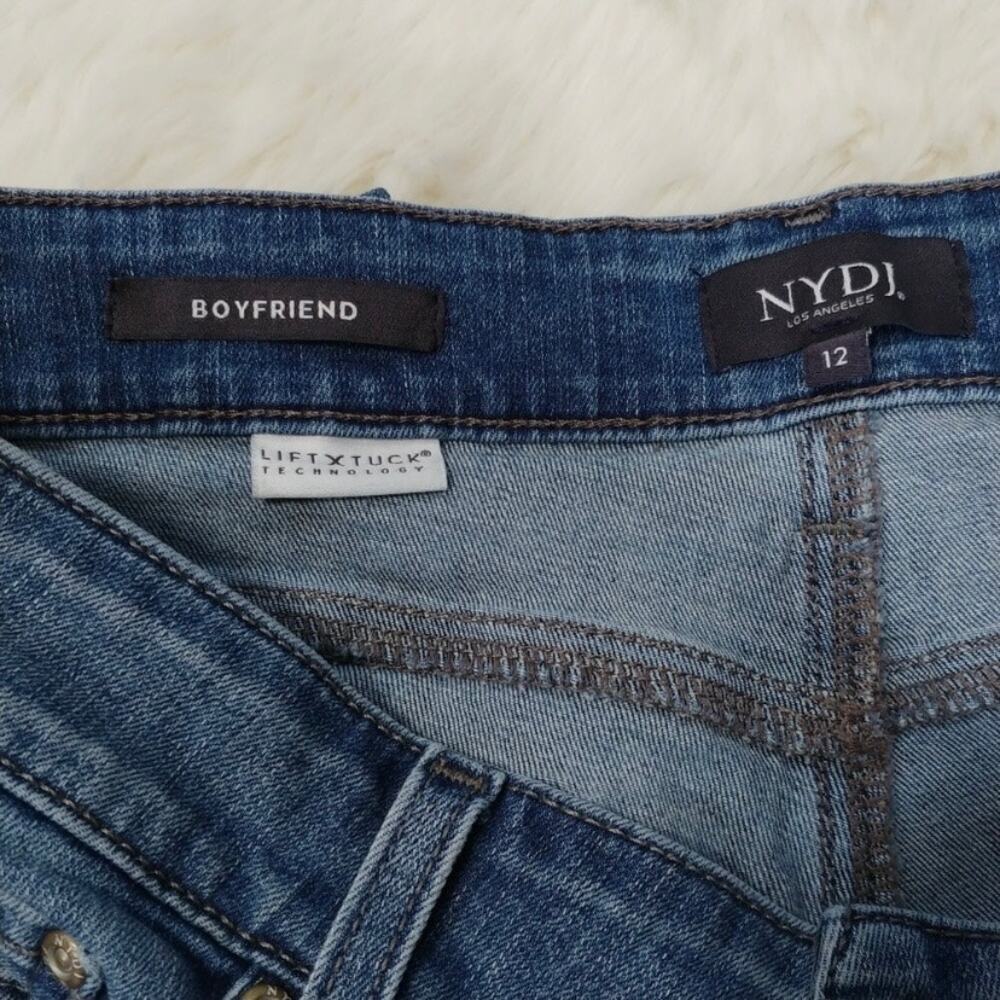 NYDJ Boyfriend Jeans Women Size 12 Blue Denim with Flower Embroidered 5 Pocket - Picture 8 of 13